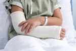 Pediatras de urgencias advierten: no se debe administrar analgésicos a niños sin evaluar antes su dolor